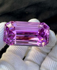 Kunzite Stone